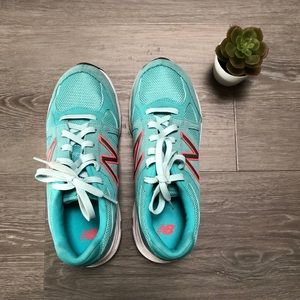 green new balance walking running shoes